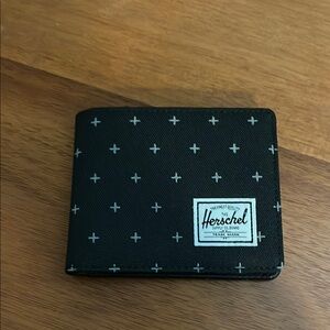NWT Herschel Supply Company Black and White Wallet Card Holder